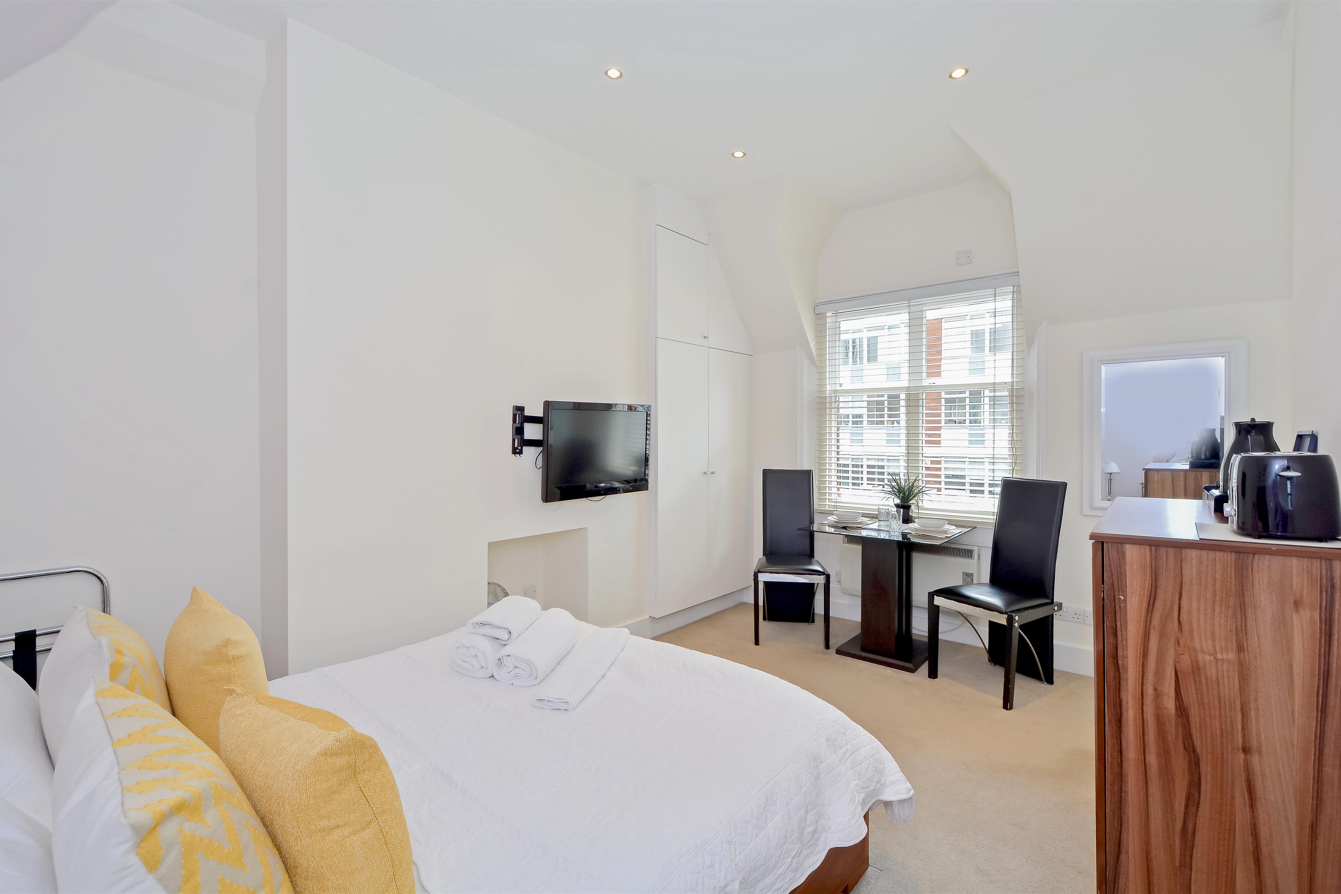 Read more about the article Bespoke Studio Apartment In Upmarket Belgravia